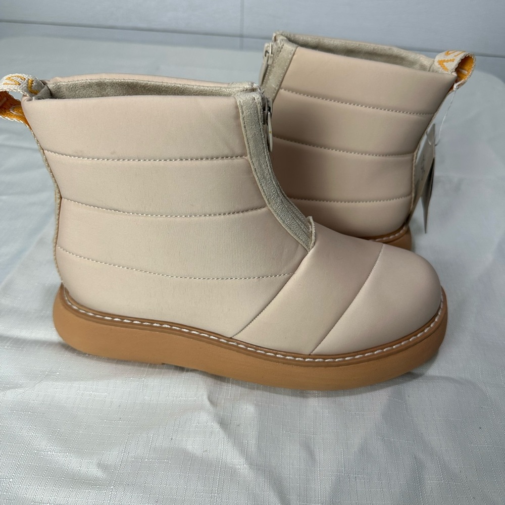 NWT TOMS Reprieve Mallow Puffer Boots Cream Size 7 - Picture 6 of 7